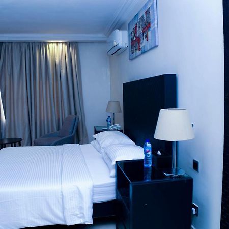 Summerset Continental Hotel Gana Mobushipe 외부 사진