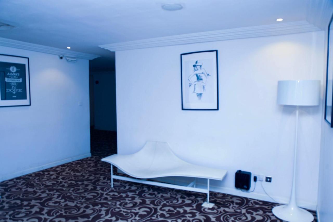 Summerset Continental Hotel Gana Mobushipe 외부 사진