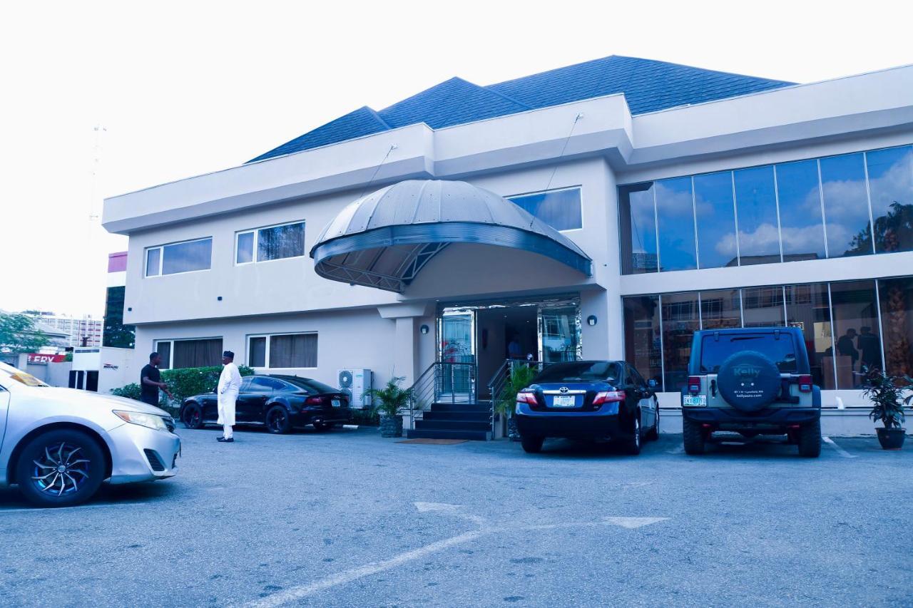 Summerset Continental Hotel Gana Mobushipe 외부 사진