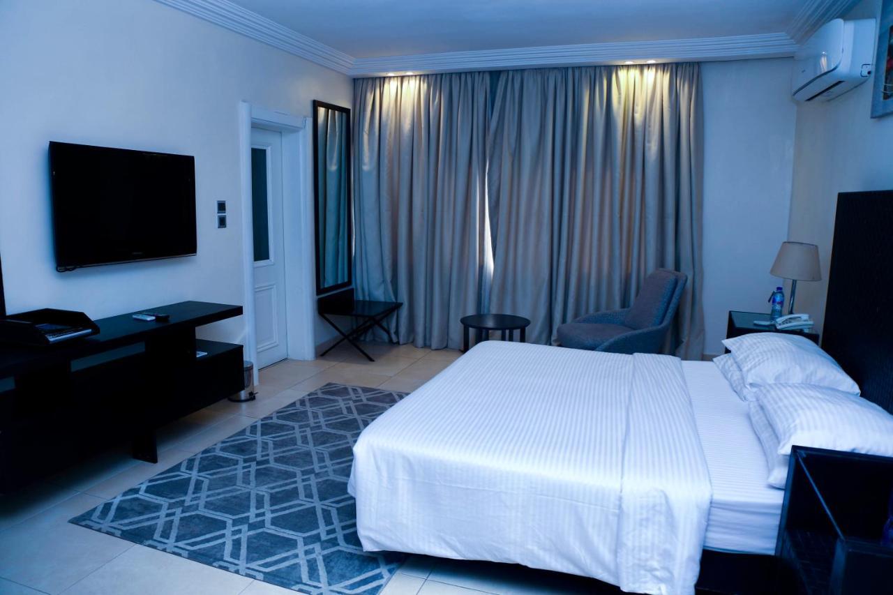Summerset Continental Hotel Gana Mobushipe 외부 사진