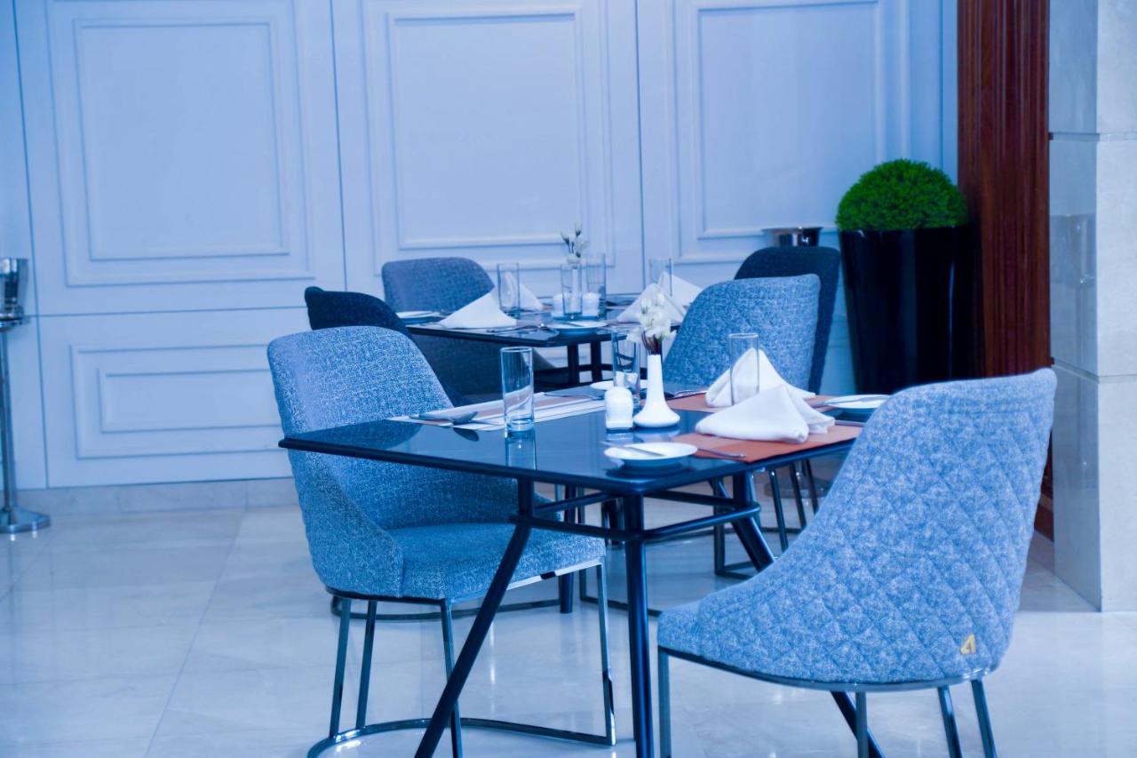 Summerset Continental Hotel Gana Mobushipe 외부 사진